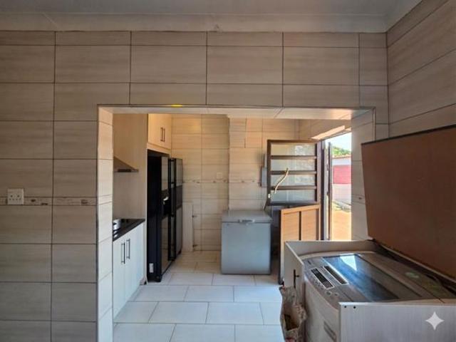 3 Bedroom House in Beaconsfield