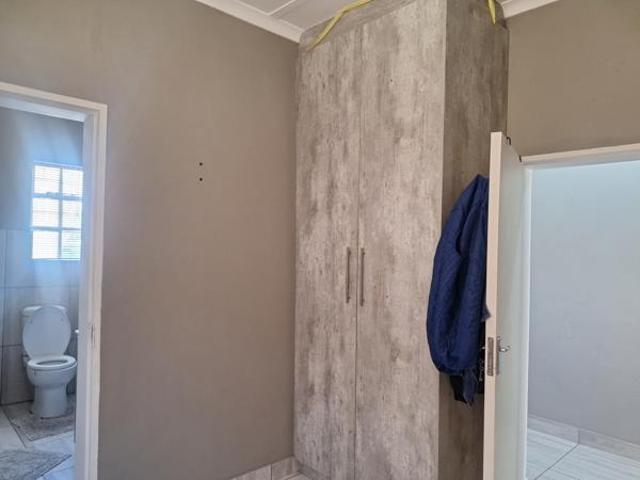 3 Bedroom House in Beaconsfield