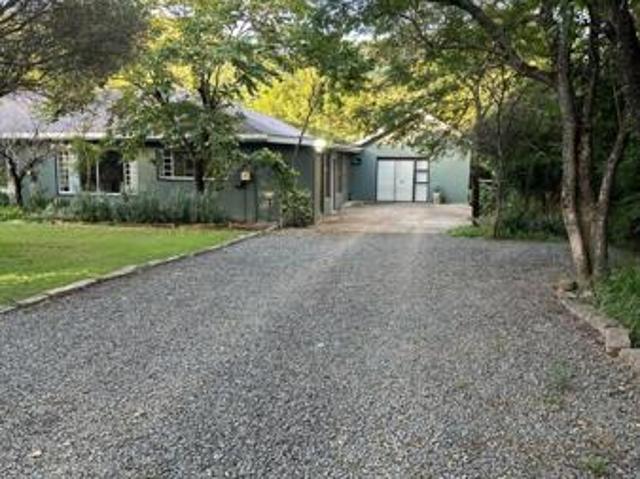 3 Bedroom House in Bedford