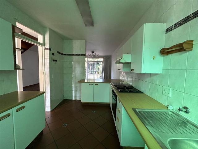 3 Bedroom House in Bedford Gardens