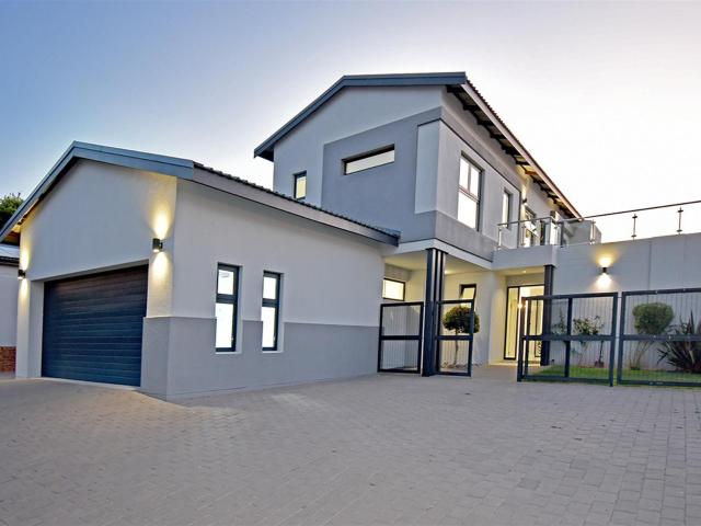 3 Bedroom House in Bedfordview