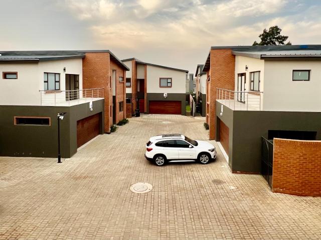 3 Bedroom House in Bedfordview