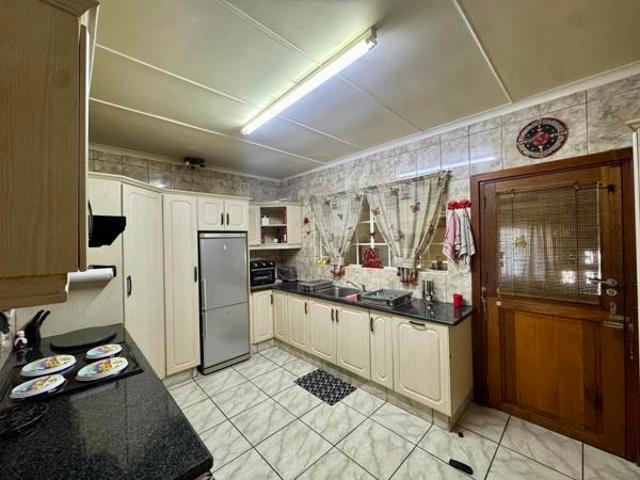 3 Bedroom House in Bellevue