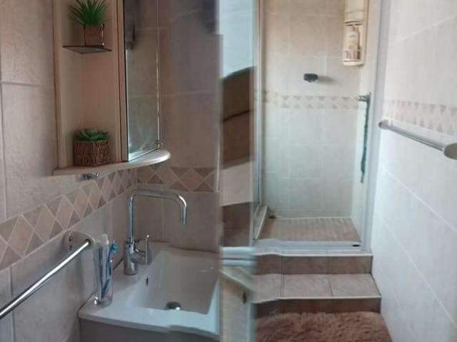 3 Bedroom House in Bellevue