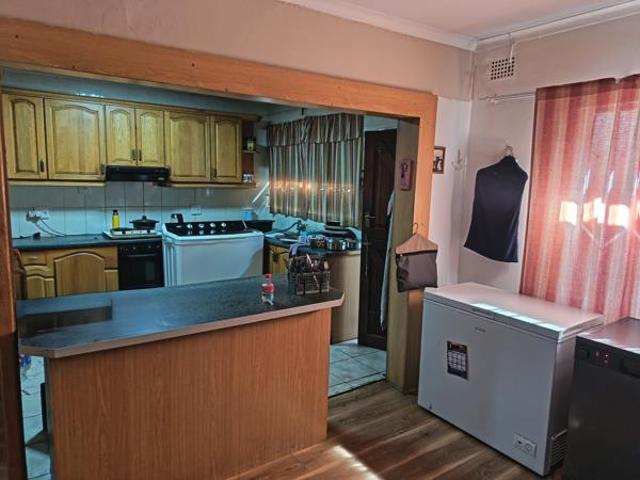 3 Bedroom House in Belmont Park