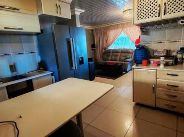 3 Bedroom House in Bendor