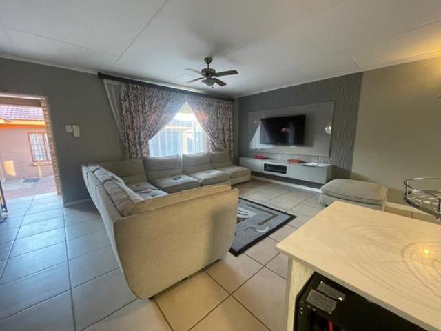 3 Bedroom House in Bendor