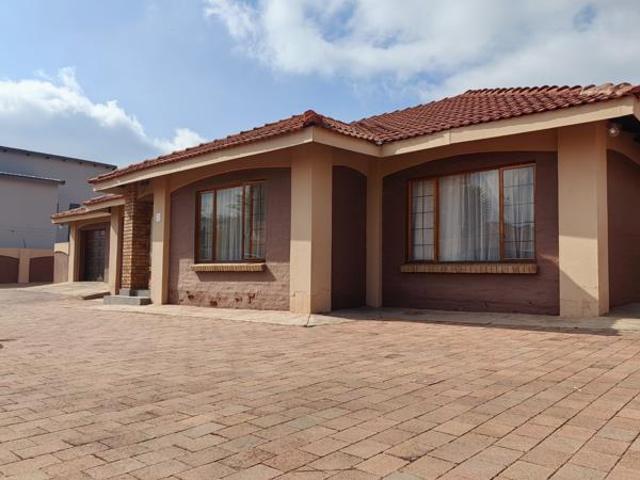 3 Bedroom House in Bendor