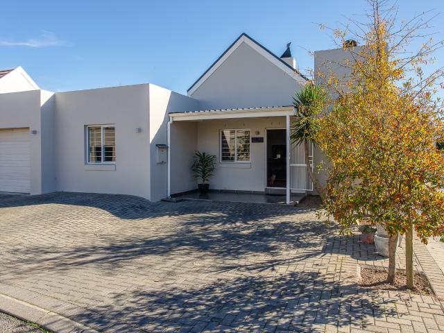 3 Bedroom House in Berg En Dal