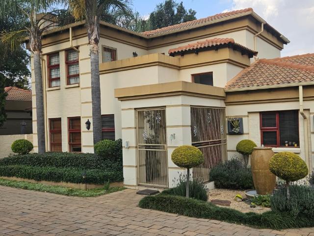 3 Bedroom House in Berg En Dal