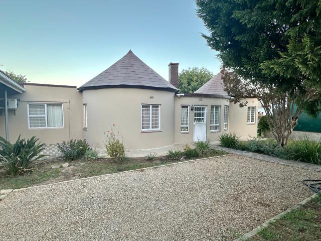 3 Bedroom House in Bergzicht