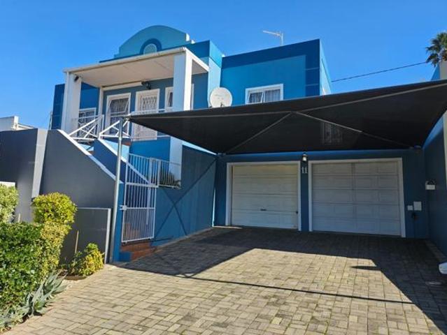 3 Bedroom House in Bergzicht