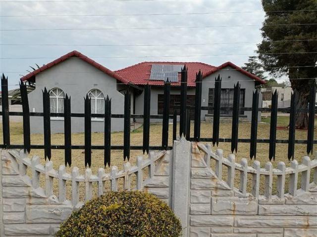 3 Bedroom House in Birch Acres