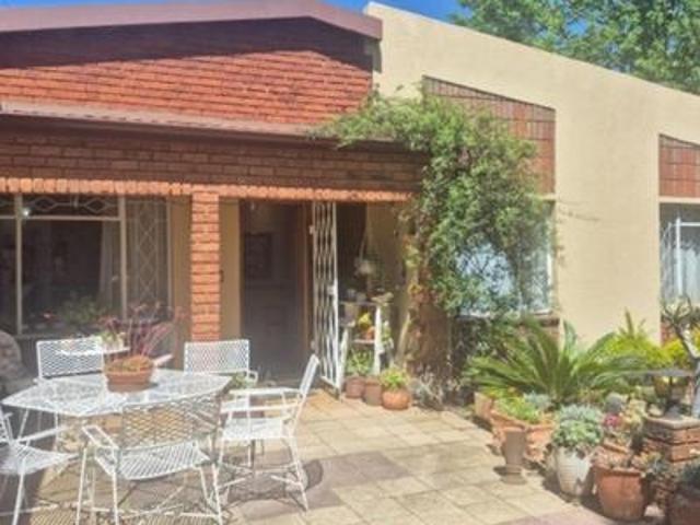 3 bedroom house in birch acres for sale