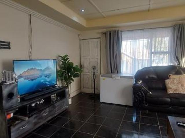 3 Bedroom House in Birchleigh North