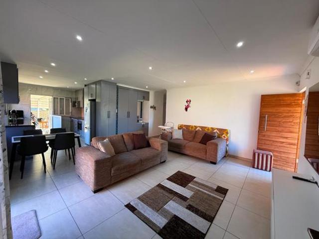 3 Bedroom House in Birdswood