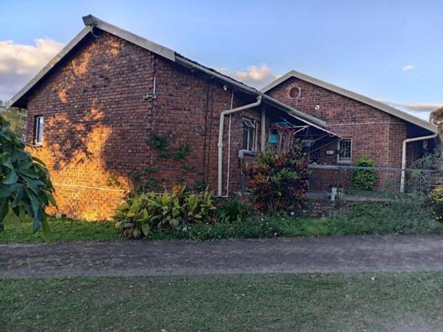 3 Bedroom House in Bisley Crest