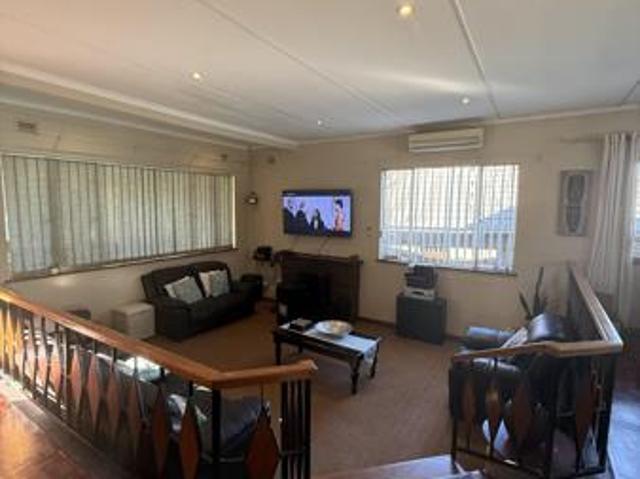 3 Bedroom House in Bisley