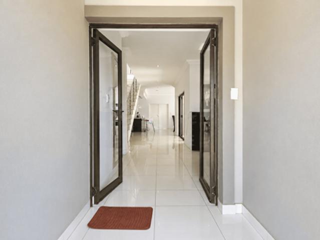 3 Bedroom House in Blue Valley Golf Estate