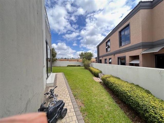 3 Bedroom House in Blue Valley Golf Estate