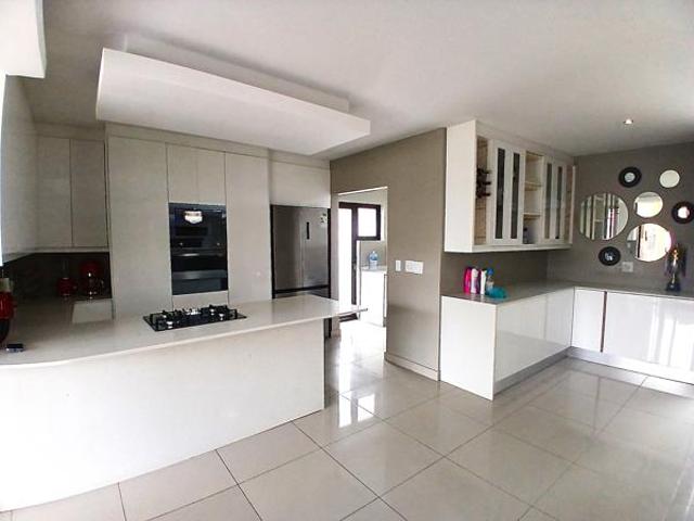 3 Bedroom House in Blue Valley Golf Estate