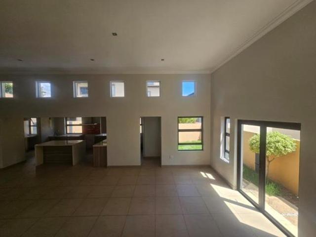 3 Bedroom House in Blue Valley Golf Estate