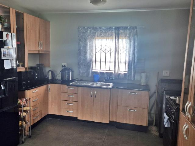 3 Bedroom House in Blue Hills