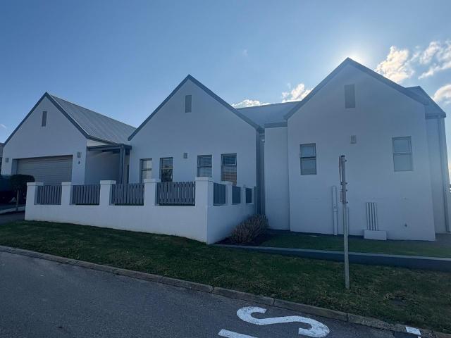 3 Bedroom House in Blue Mountain Village
