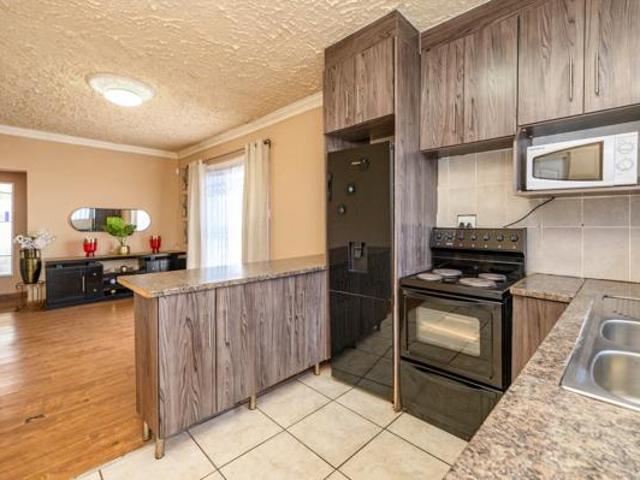 3 Bedroom House in Bluewater Bay
