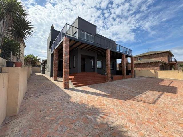 3 Bedroom House in Bluewater Bay