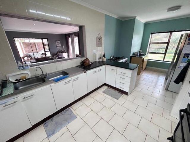 3 Bedroom House in Bluewater Bay