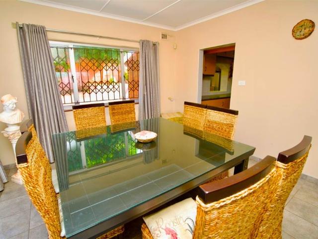 3 Bedroom House in Blythedale Beach