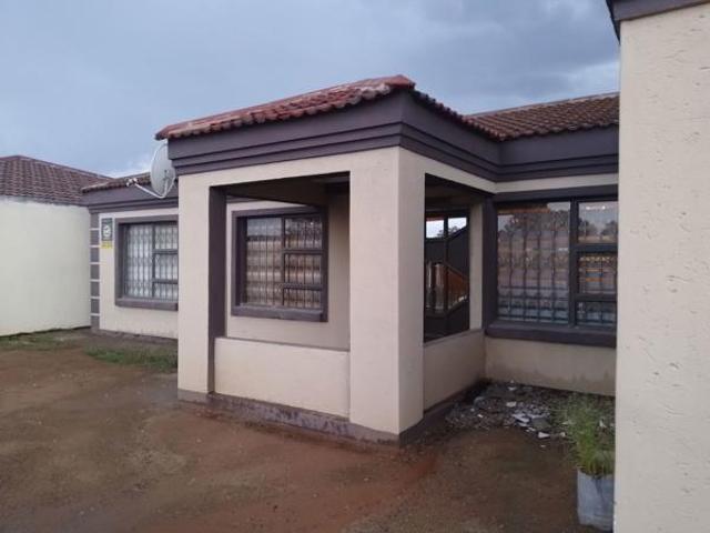 3 Bedroom House in Bloemspruit
