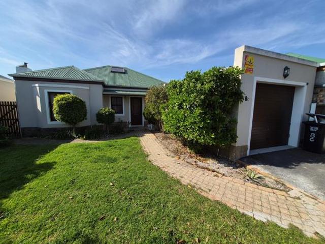 3 Bedroom House in Blouberg Sands