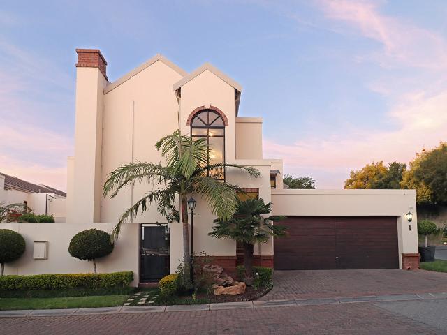 3 Bedroom House in Bryanston