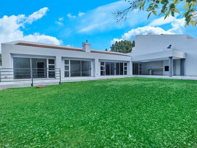 3 Bedroom House in Bryanston