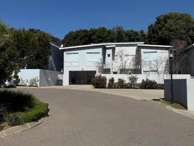3 Bedroom House in Bryanston