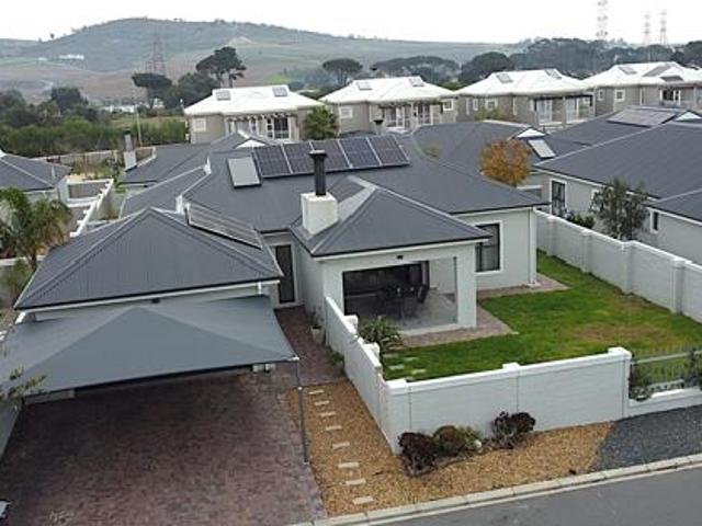 3 Bedroom House in Brackenfell South