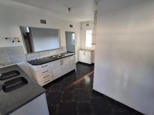 3 Bedroom House in Brackenham