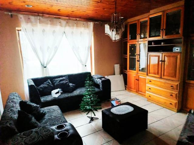 3 Bedroom House in Brackenham