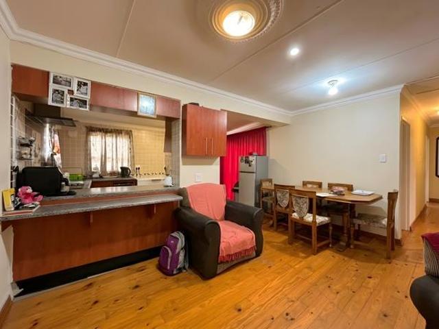 3 Bedroom House in Brentwood Park