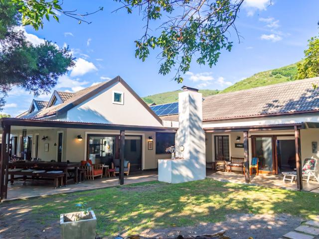 3 Bedroom House in Brenton On Lake