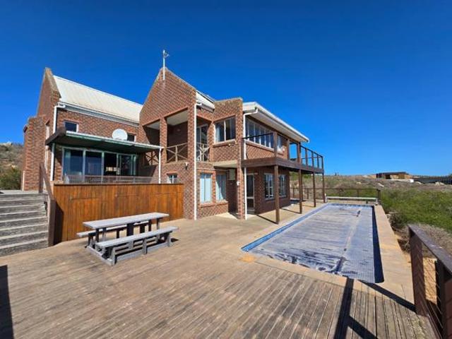 3 Bedroom House in Britanica Heights