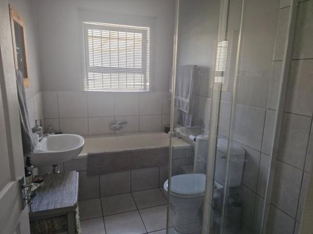 3 Bedroom House in Britannia Bay
