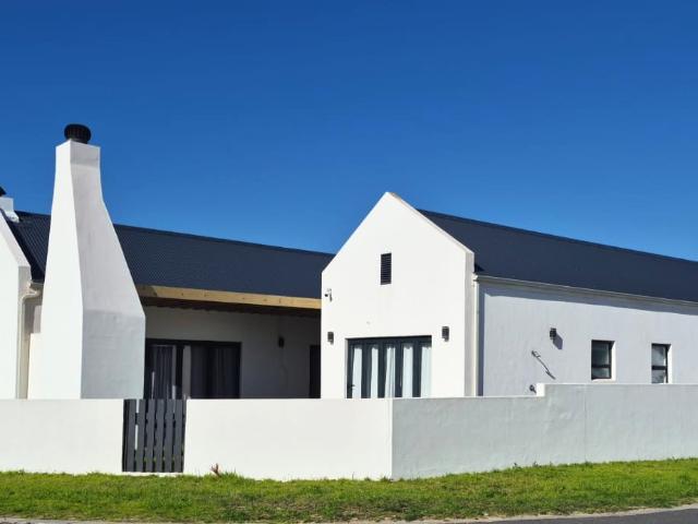 3 Bedroom House in Brittania Bay