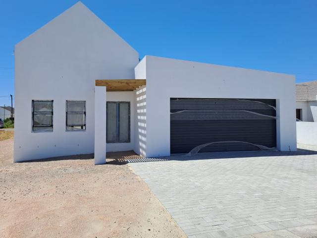 3 Bedroom House in Brittania Bay
