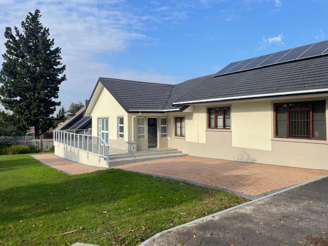 3 Bedroom House in Briza