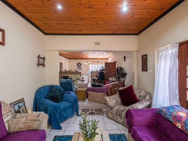 3 Bedroom House in Broadwood