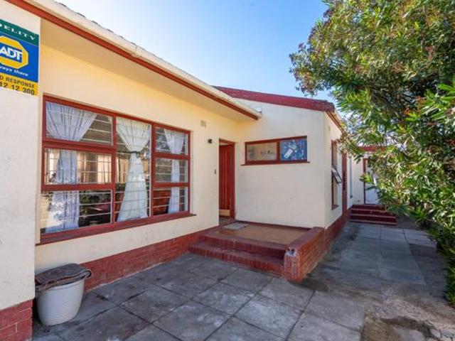 3 Bedroom House in Brooklyn