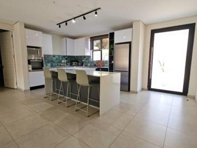 3 Bedroom House in Buccleuch